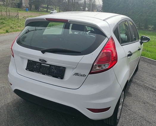 Ford Fiesta cena 32500 przebieg: 134000, rok produkcji 2015 z Brzozów małe 631